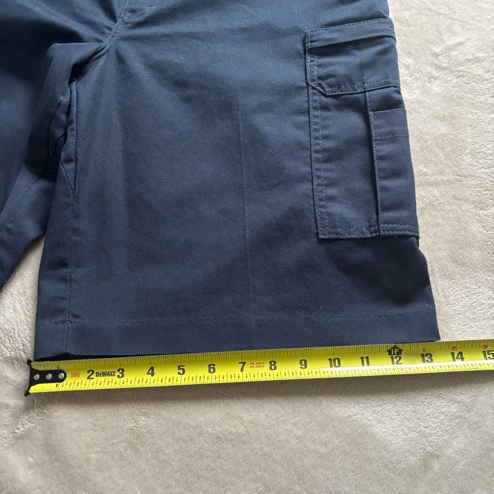 Dickies Men's Navy Cargo Shorts size 36 - Picture 6 of 7